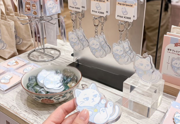 普通のアクリルキーホルダーにはない高級感